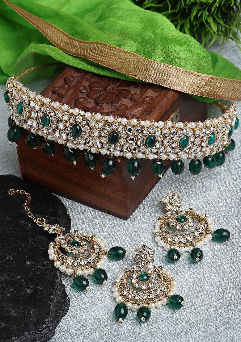 Green Kundan And Beads Studded Choker Gold Plated Necklace Set - Indya
