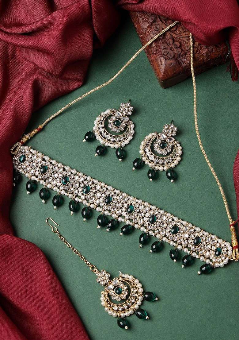 Green Kundan And Beads Studded Choker Gold Plated Necklace Set - Indya