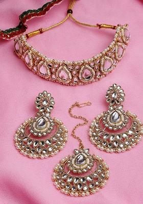 White Kundan And Beads Studded Choker Gold Plated Necklace Set