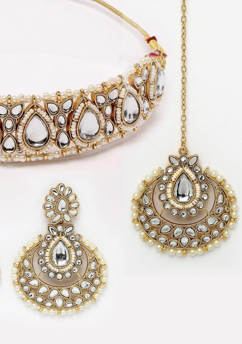 White Kundan And Beads Studded Choker Gold Plated Necklace Set