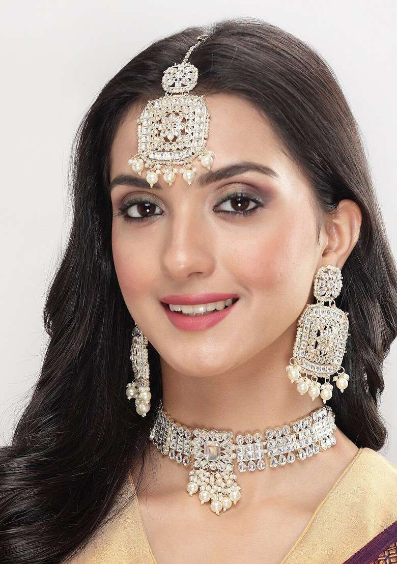 White Kundan And Beads Studded Choker Gold Plated Necklace Set - Indya
