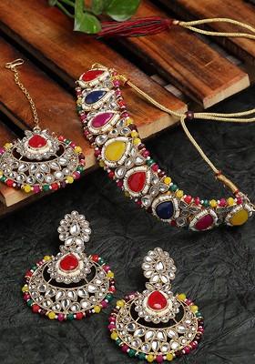 Gold Kundan Studded And Pearl Beaded Gold Plated Necklace Set