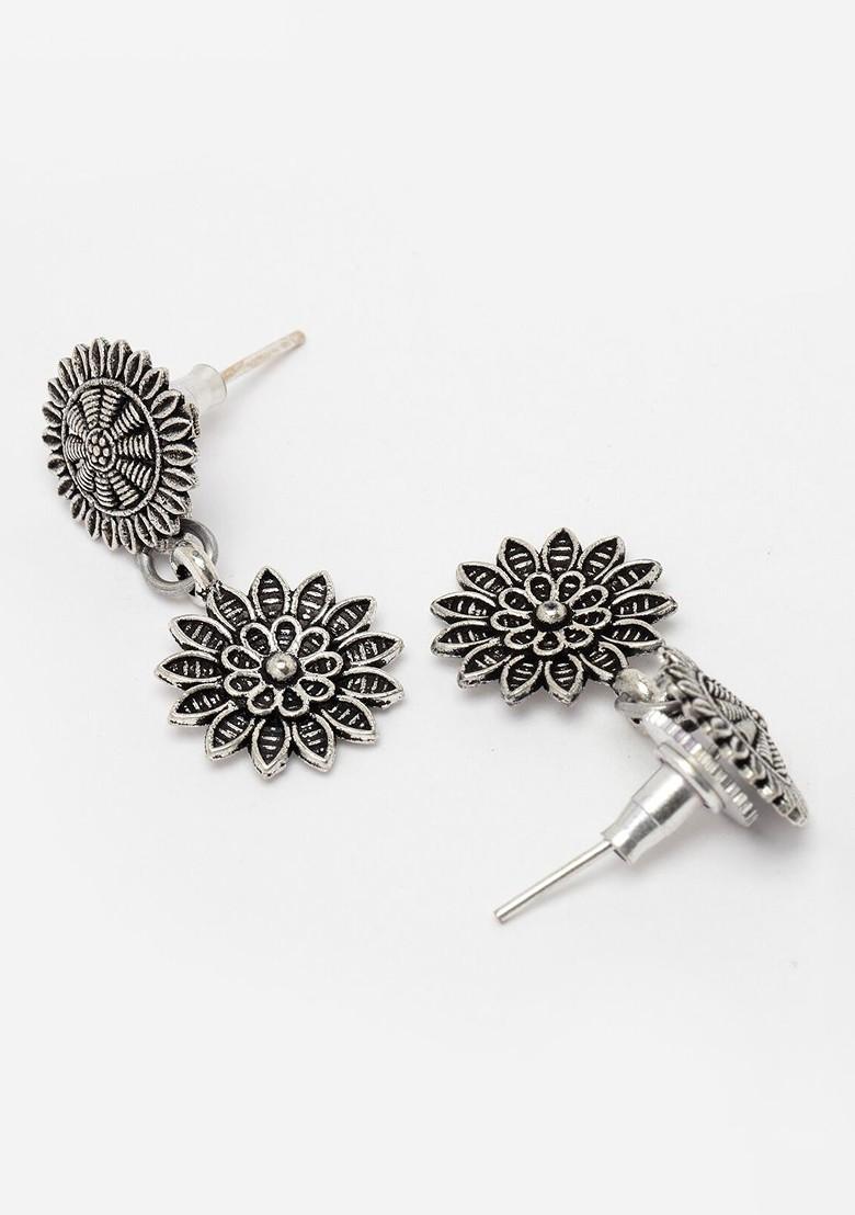 Silver Floral Shaped Silver Plated Necklace Set