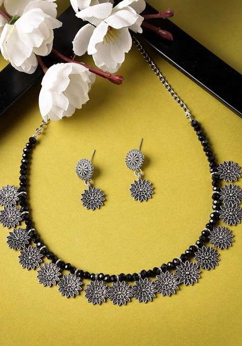 Silver Floral Shaped Silver Plated Necklace Set
