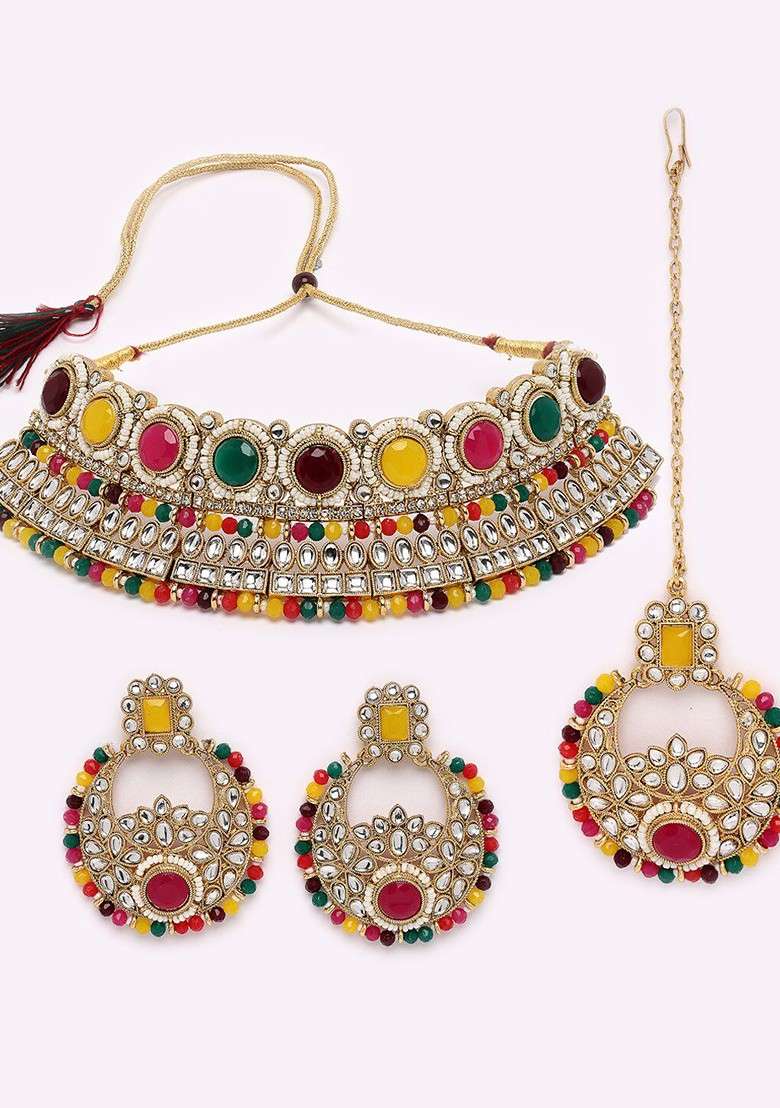 White Kundan Studded And Pearl Beaded Gold Plated Necklace Set - Indya