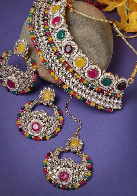White Kundan Studded And Pearl Beaded Gold Plated Necklace Set