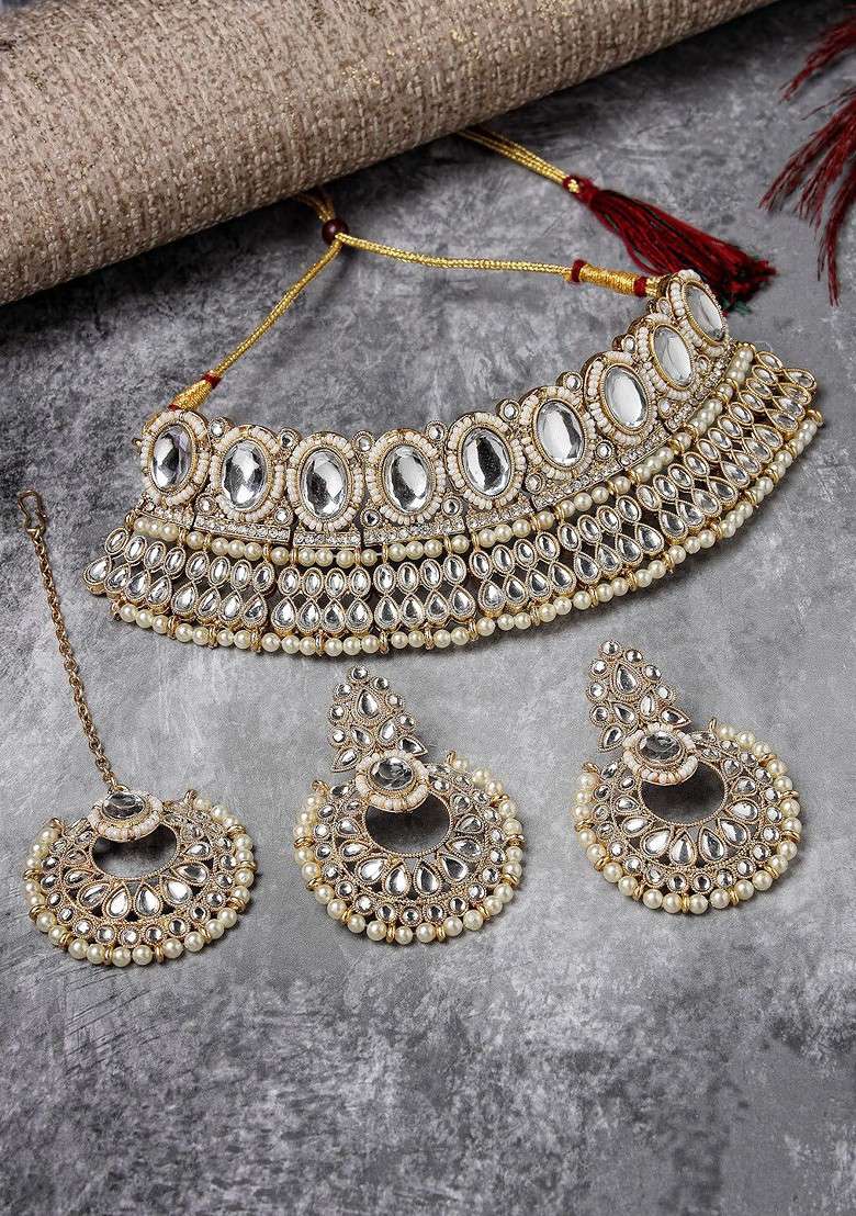 White Kundan Studded And Pearl Beaded Gold Plated Necklace Set - Indya