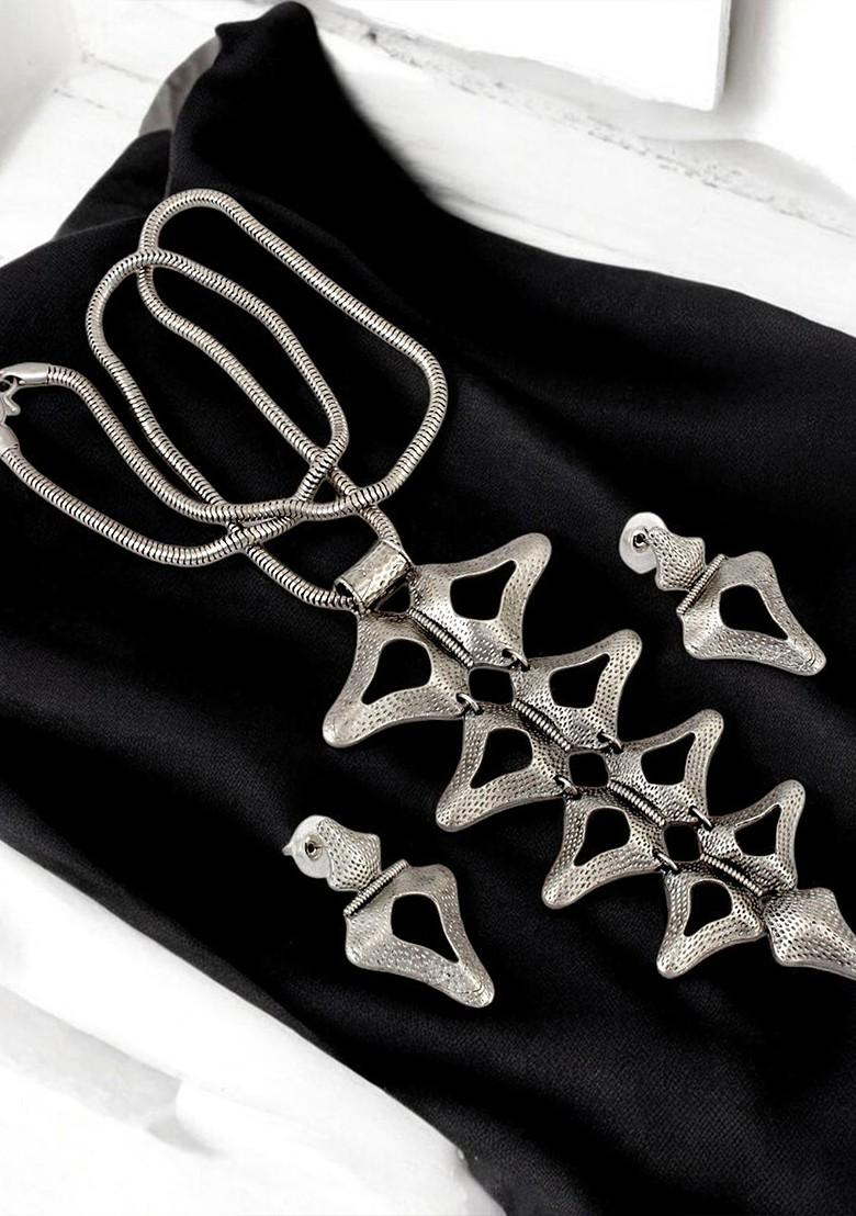 Silver Studs Silver Plated Necklace Set