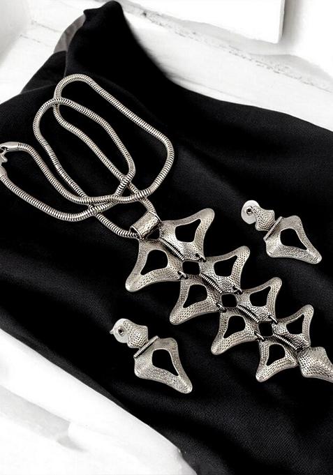 Silver Studs Silver Plated Necklace Set