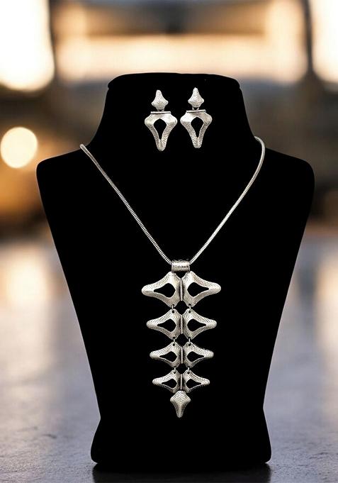 Silver Studs Silver Plated Necklace Set