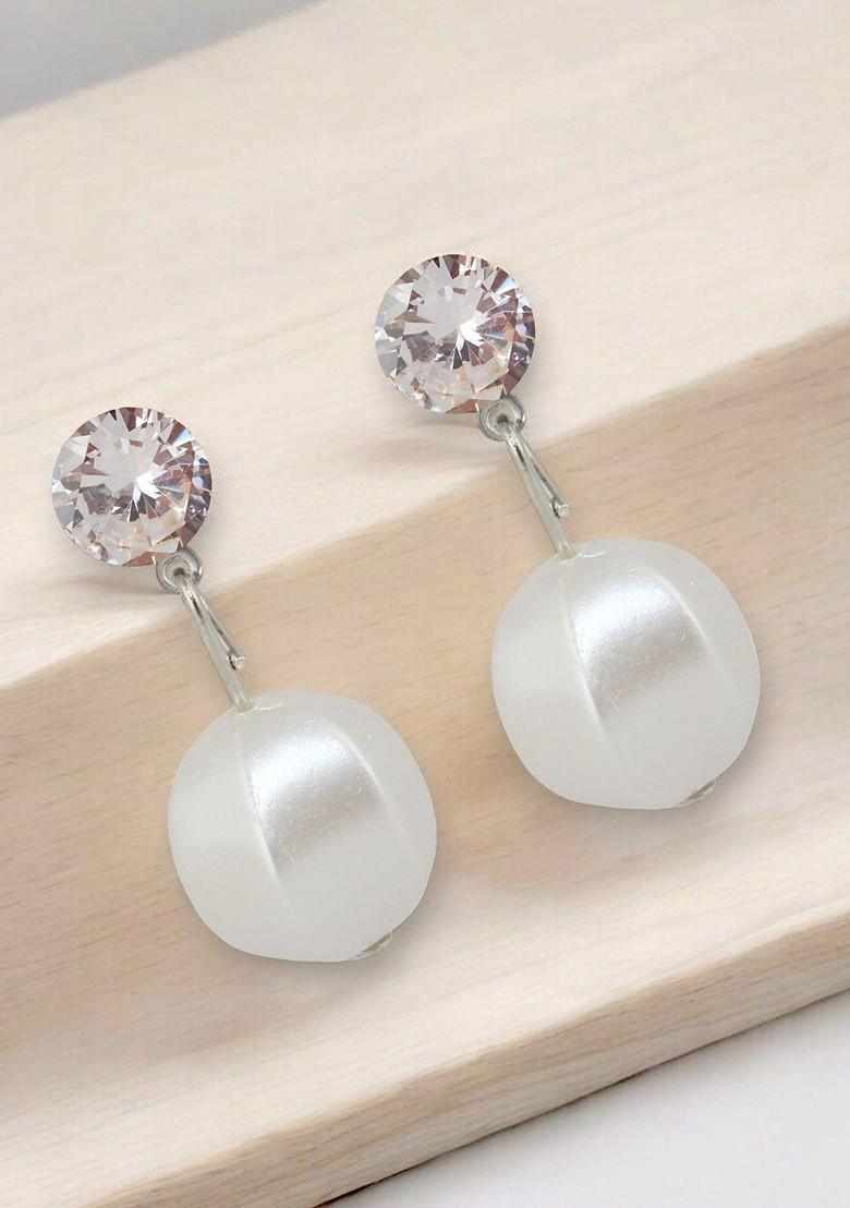 White Beaded Gold Plated Necklace Set