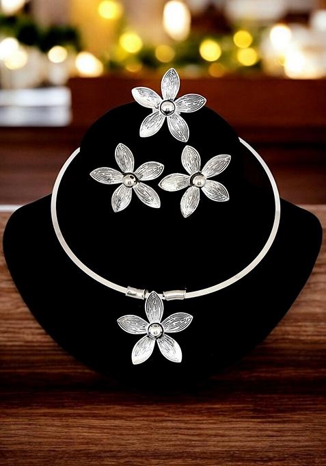 Silver Studs Silver Plated Necklace Set