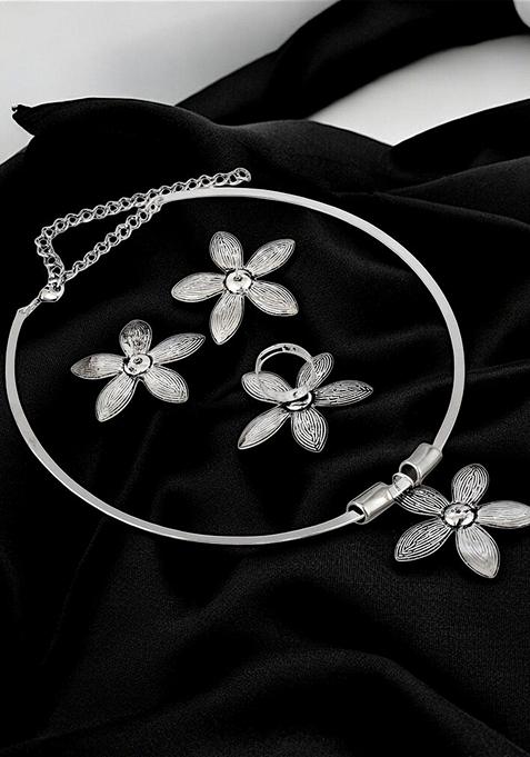 Silver Studs Silver Plated Necklace Set