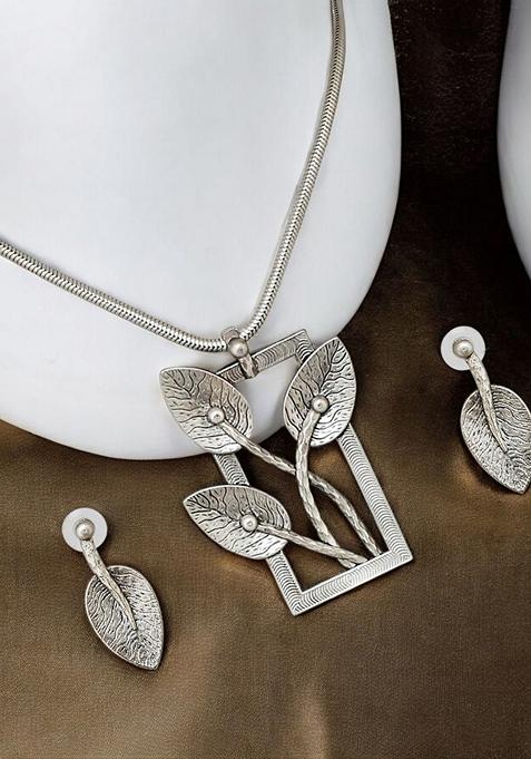 Silver Leaf Silver Plated Necklace Set