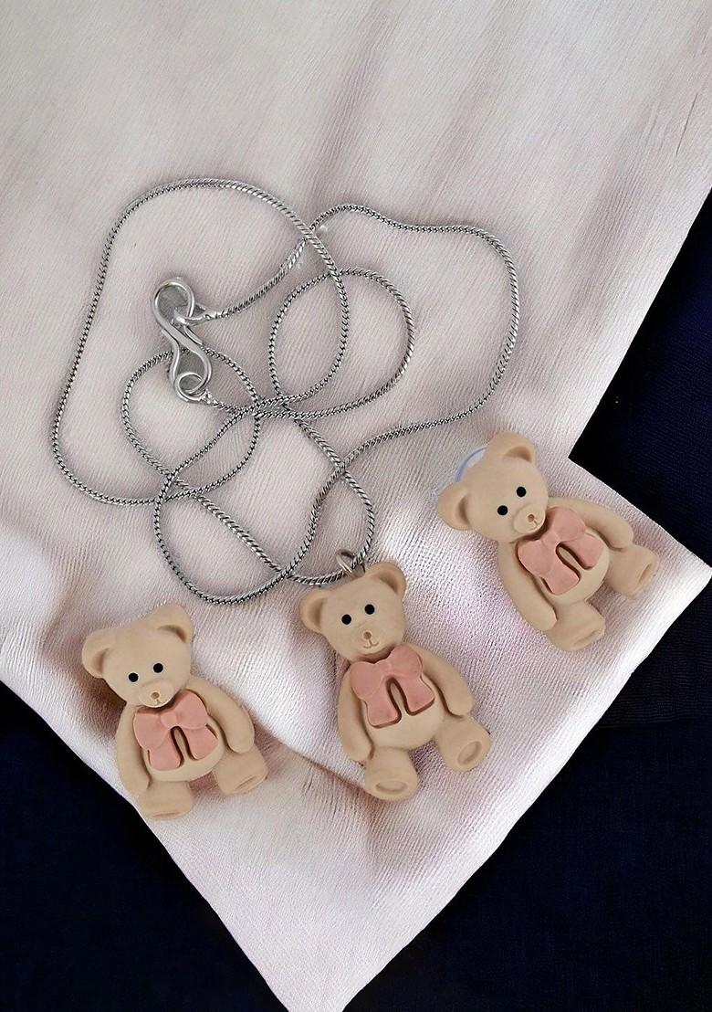 Beige Studs Gold Plated Necklace Set