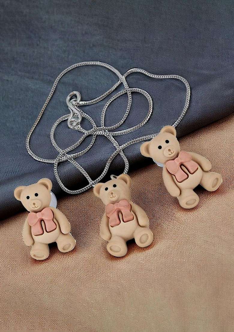 Beige Studs Gold Plated Necklace Set - Indya
