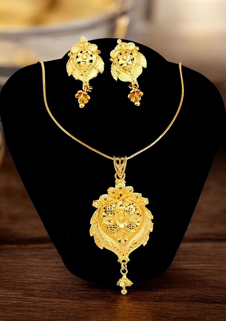 Gold Studs Gold Plated Necklace Set