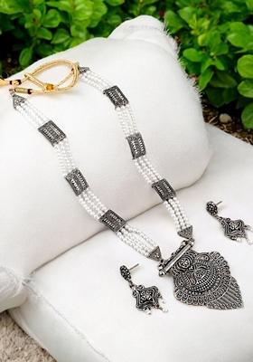 Silver Beaded Oxidised Necklace Set
