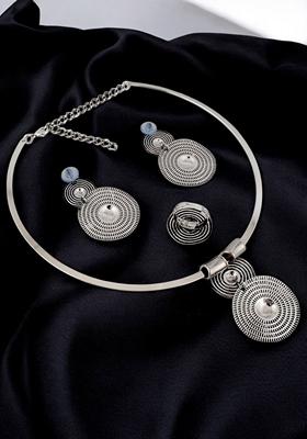 Silver Studs Silver Plated Necklace Set