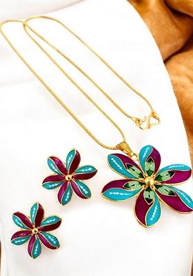 Gold Studded Gold Plated Necklace Set