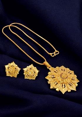 Gold Studs Gold Plated Necklace Set