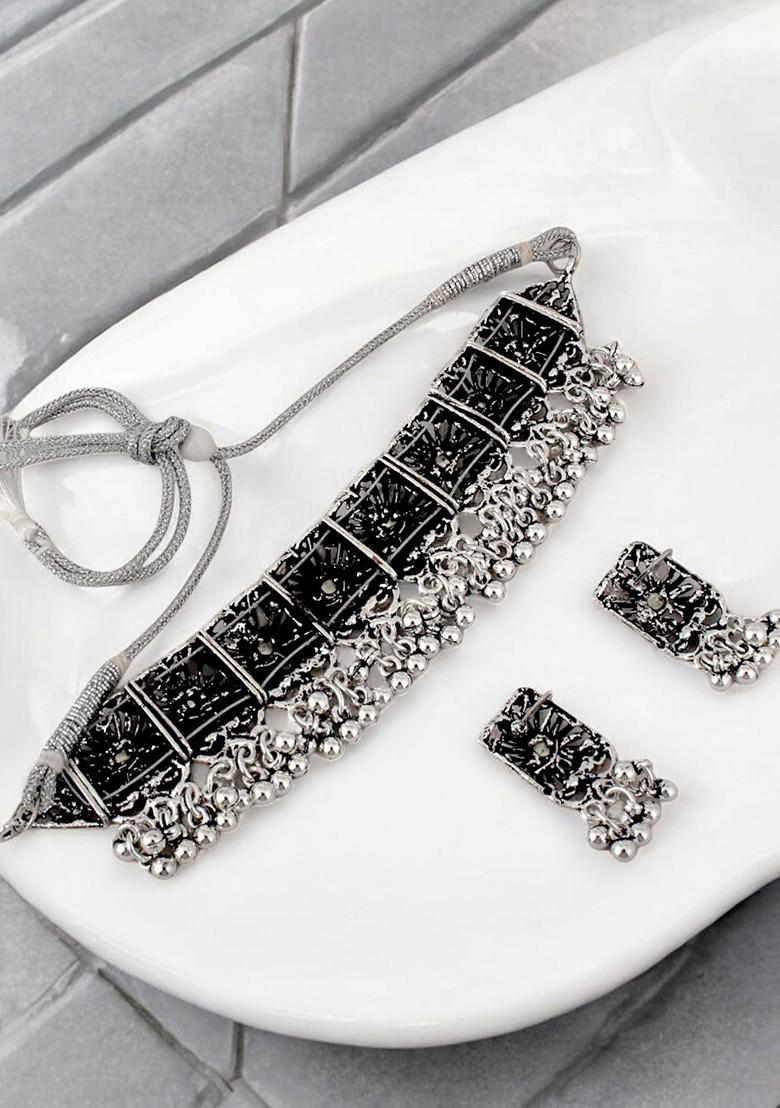Silver Studded Oxidised Necklace Set