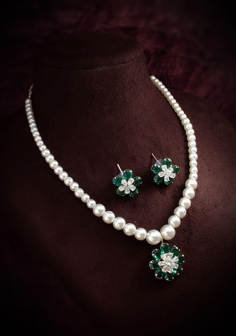 Silver Kundan Studded Jewellery Set