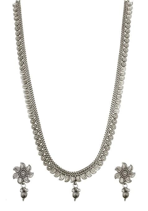 Silver Oxidised Silver Plated Beaded Floral Design Jewellery Set