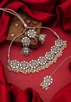 Silver Silver Toned And Beige Stone Studded And Pearl Beaded Handcrafted Jewellery Set