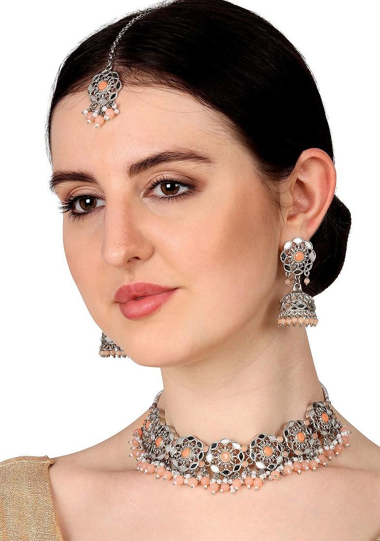 Silver Silver Toned And Beige Stone Studded And Pearl Beaded Handcrafted Jewellery Set