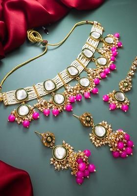 Gold Plated Kundan Studded And Beaded Jewellery Set