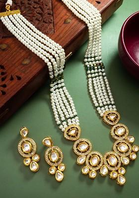 Gold Plated Kundan Studded And Beaded Jewellery Set