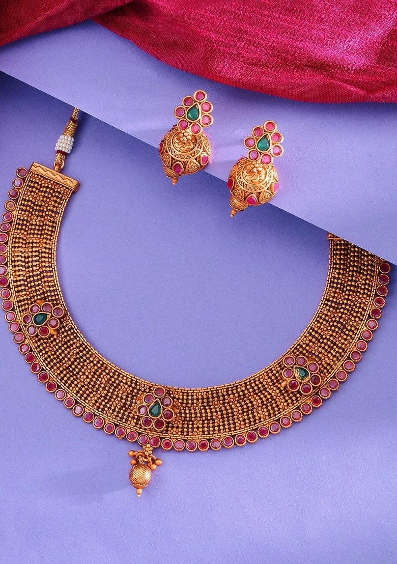Women Gold Toned Antique Temple Choker Jewellery Set