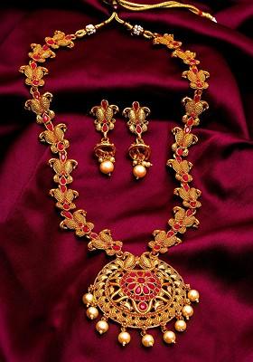 Women Gold Plated Pearls And Kundan Beaded Handcrafted Jewellery Set