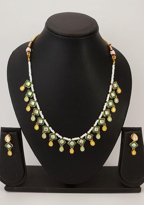 Kundan Stone Studded Jewellery Set