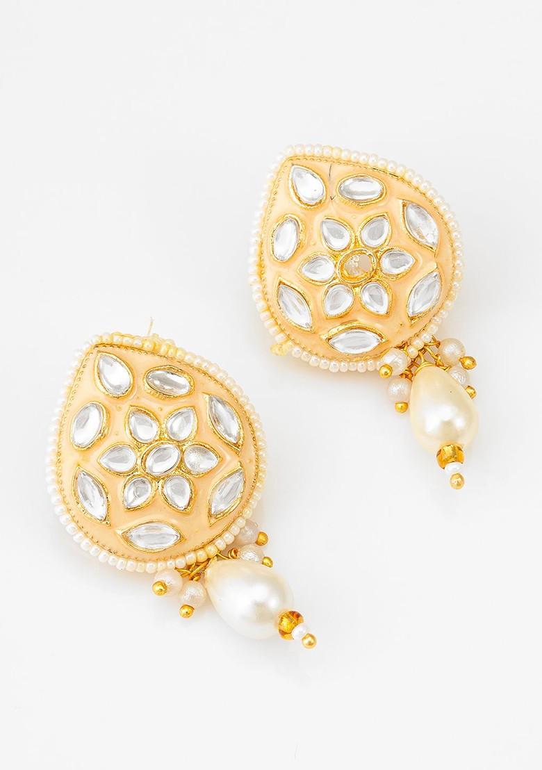 Gold Plated Kundan Studded And Pearls Beaded Jewellery Set