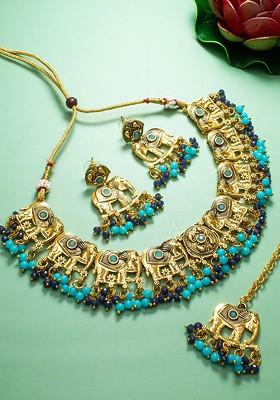 Gold Plated Kundan Studded And Beaded Jewellery Set
