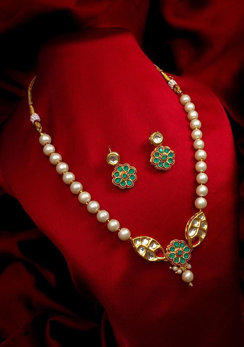 Kundan Studded And Beaded Choker Jewellery Set