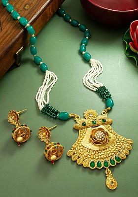 Gold Plated Stone Studded And Beaded Jewellery Set