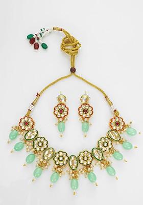 Kundan Studded And Beaded Choker Jewellery Set