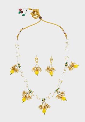 Kundan Studded And Beaded Jewellery Set