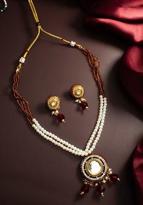 Gold Plated Kundan Studded And Beaded Jewellery Set