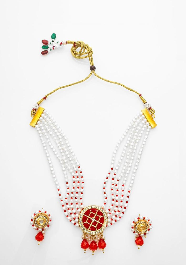 Gold Plated Kundan Stone Studded And Pearl Beaded Jewellery Set
