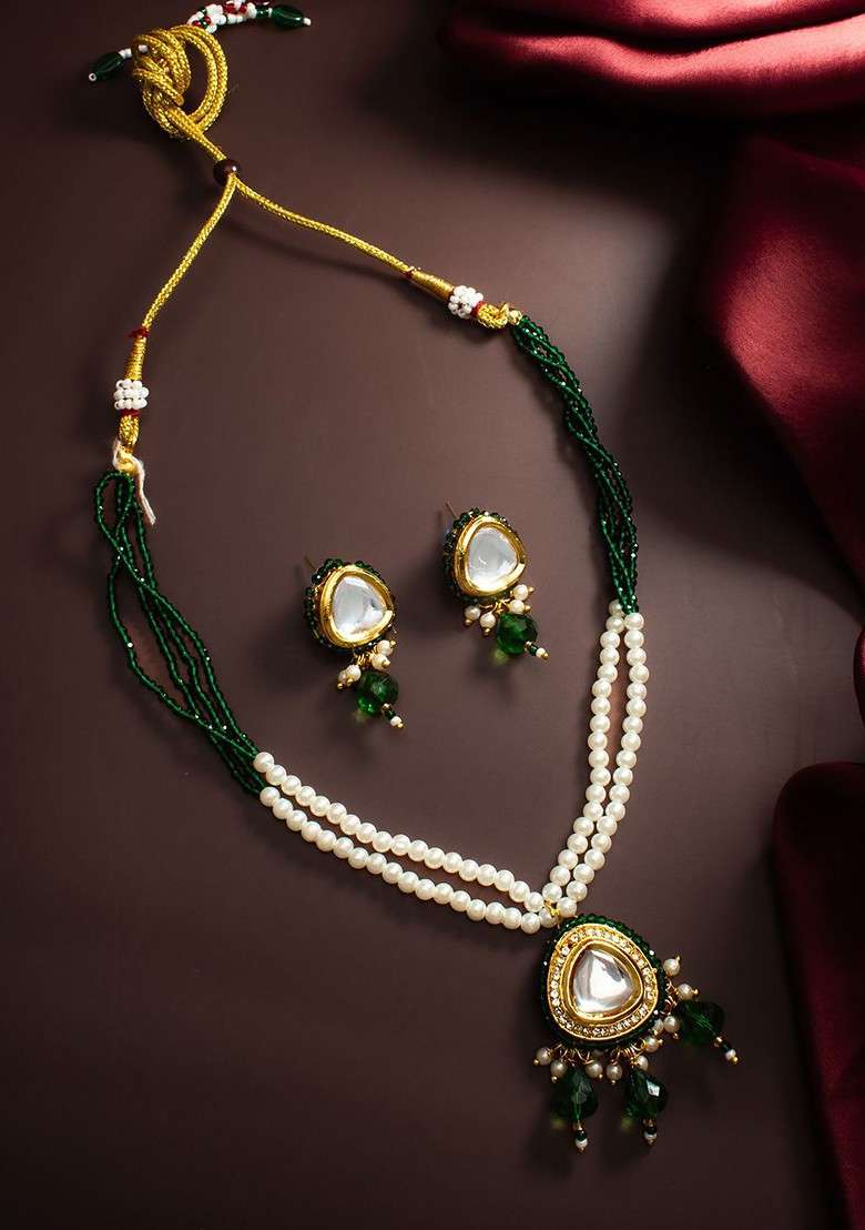 Gold Plated Kundan And Pearls Studded And Beaded Jewellery Set - Indya
