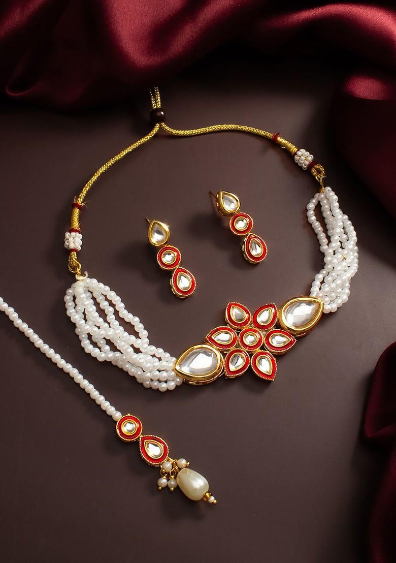 Gold Plated Kundan Studded And Pearls Beaded Jewellery Set