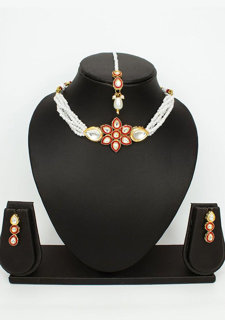 Gold Plated Kundan Studded And Pearls Beaded Jewellery Set