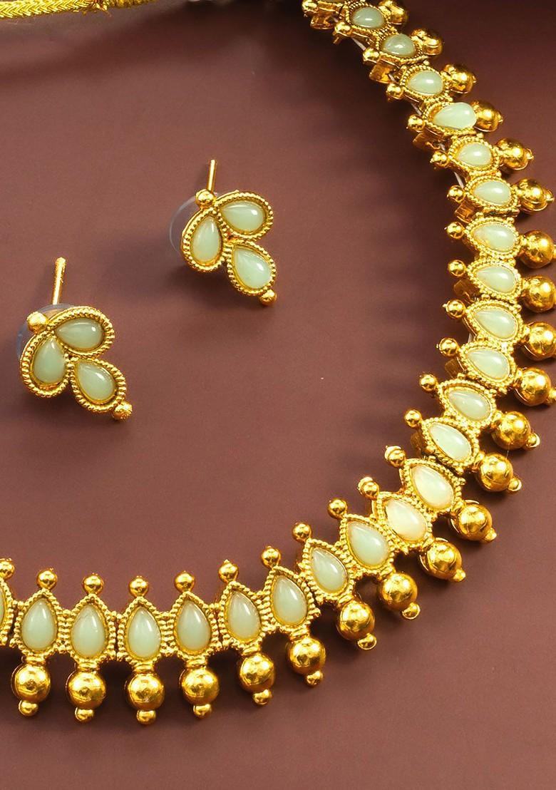 Kundan Studded Jewellery Set