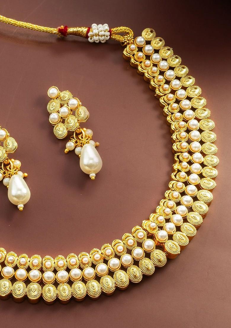 Kundan Studded Jewellery Set
