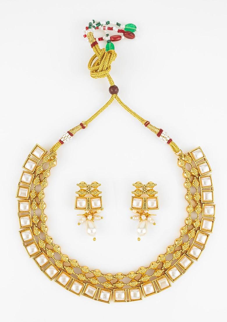 Kundan Studded Jewellery Set