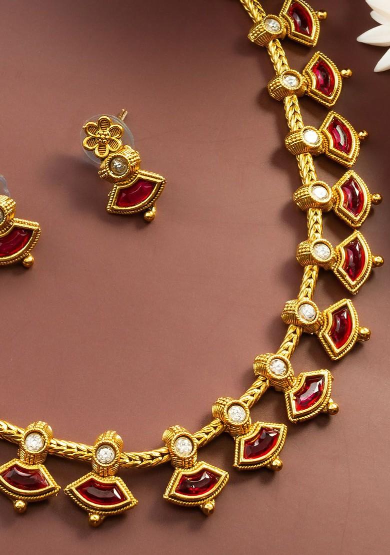 Kundan Studded Jewellery Set